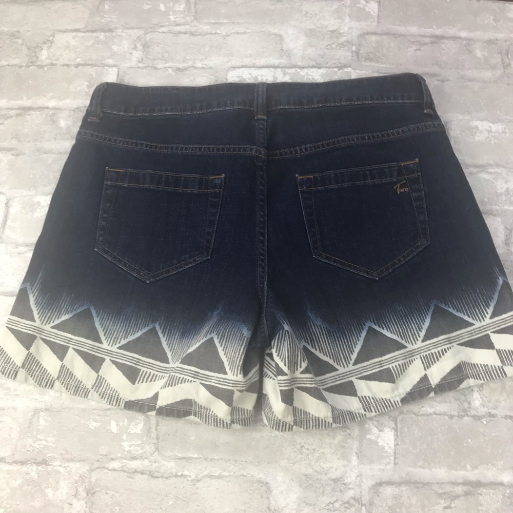 4/$20 Two by Vince Camuto Dip Dye Jean Shorts 28/6 - Picture 5 of 7